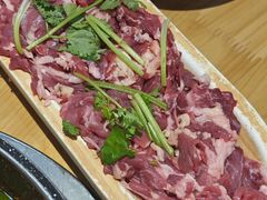 -苗阿哥酸汤牛肉火锅(体育场店)