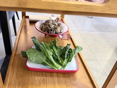 -毛辣果·贵州红酸汤牛肉火锅(西单店)