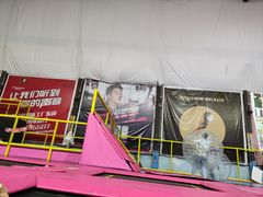 -反弹空间蹦床主题乐园