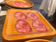 -牛YO寿喜烧·铁板烧和牛火锅自助(市府恒隆店)