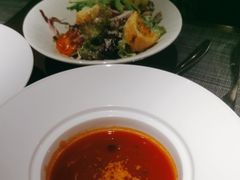 -卡普里披萨·牛扒·下午茶