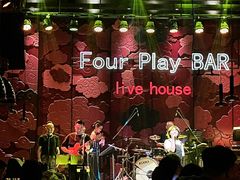 -FOUR PLAY BAR