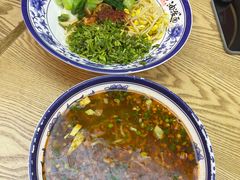 -陕味食族油泼面·小炒盖码面(双榆树店)