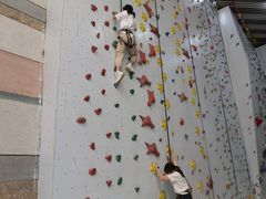 -山之巅攀岩馆(太古城店)