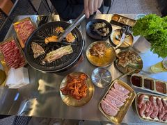 -胡悦里韩式烤肉(芝罘万达广场店)