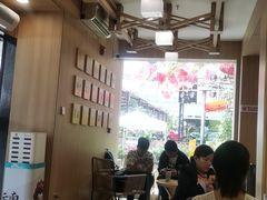 -霸王茶姬(南强街店)