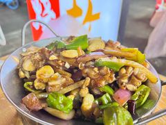 -老街烧烤大排档·地道湖北菜·龙虾馆(汉口火车站店)