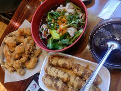 -爆炸头阿姨小四川正宗川味小吃(无任何分店)