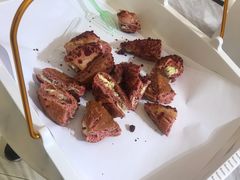 -顶东面包花园·生日蛋糕(世博店)