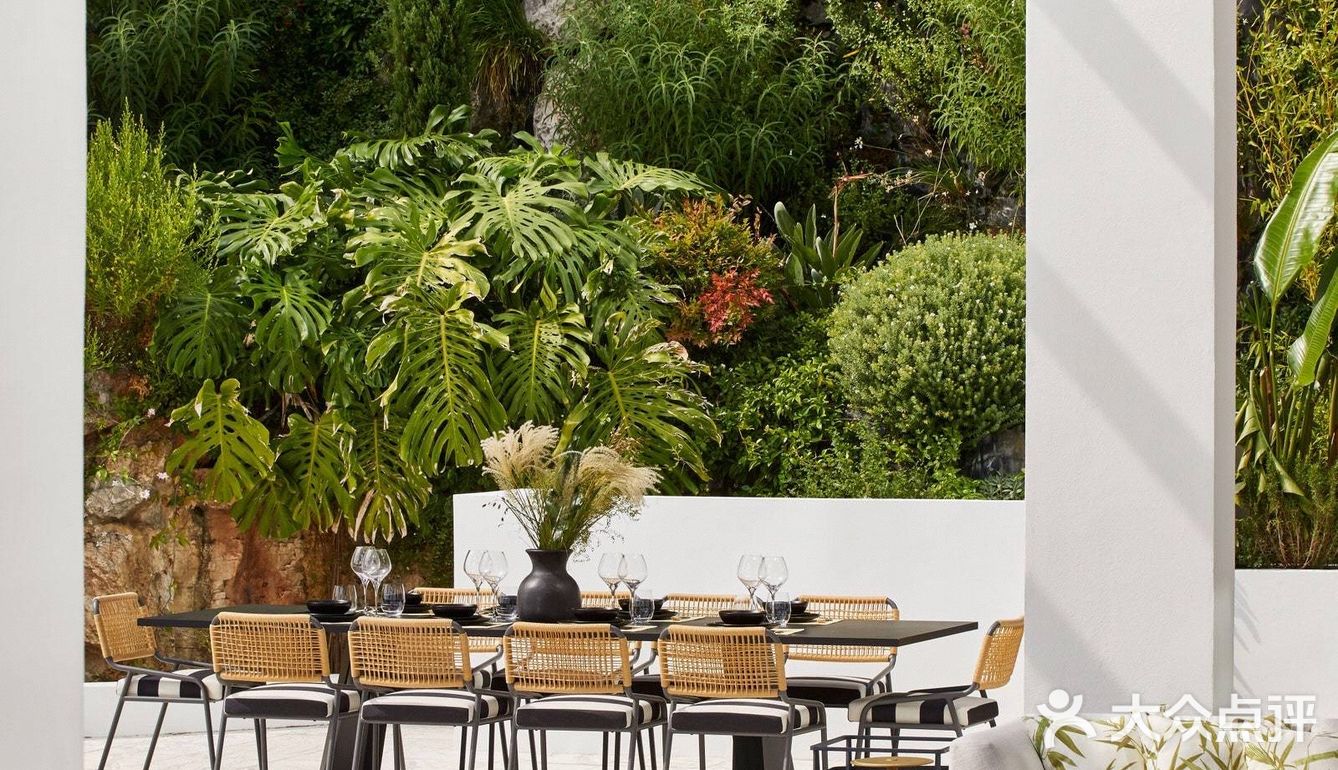 这座家庭住宅享有戛纳和勒林斯群岛｜LérinsIslands