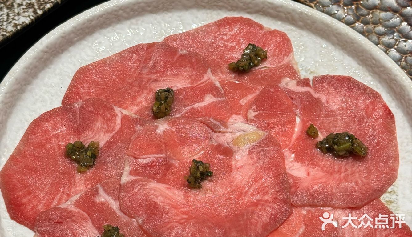 烤肉新店打卡🙋🏻‍♂️营养均衡的一顿晚餐很开心呀🙋🏻‍♂️