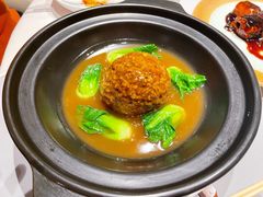 狮子头-屋里厢上海菜馆