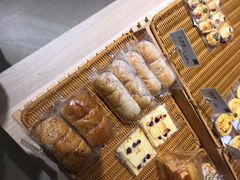 -顶东面包花园·生日蛋糕(世博店)