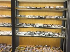 -优医视平价眼镜蔡司依视路折扣工厂店(德胜门店)