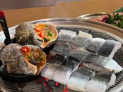 -围炉肉舍•炭烤活鳗•丹东海鲜烤肉(步行街店)