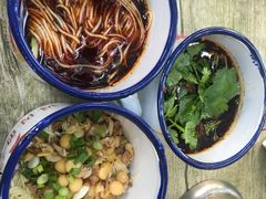 耙耙豌杂面-山城盅盅面