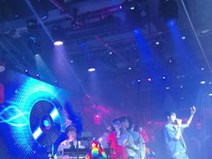 -喜鹊音乐酒馆(西街店)