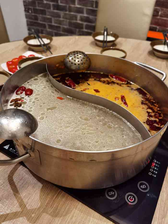 老芗汇火锅(滨湖悦方idmall店)-"去的时候是周五晚上,还好提前在群里