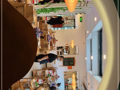 -毛辣果·贵州红酸汤牛肉火锅(西单店)
