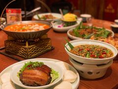 -老滇山寨•云南特色菜•地方菜•民族风情歌舞表演(金碧店)