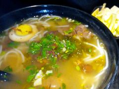 -花溪巷牛肉粉(泉城路店)