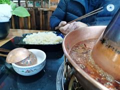 -果松木炭酸菜铜火锅·外婆参鸡汤