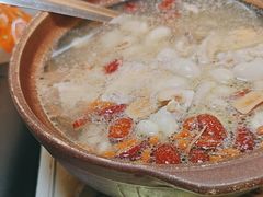 -东记炭炉·海鲜鸡煲(龙华店)