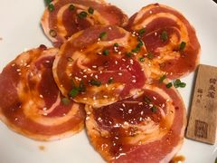 -山川小町·极番烧肉(新地假日广场店)