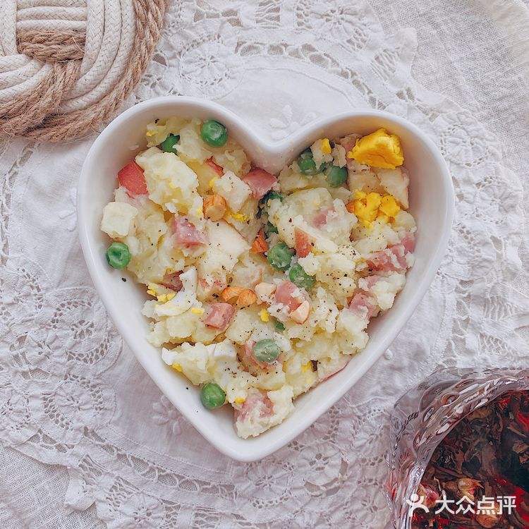 青豆 火腿肠 适量牛奶