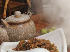 云南酸菜炒肉沫-滇香肴·云南菜蒸汽石锅鱼(云南北路店)