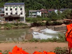 -安吉龙王山峡谷漂流