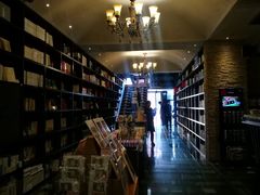 -钟书阁(松江泰晤士小镇店)