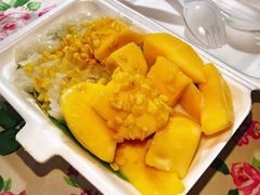 -芒果糯米饭摊子