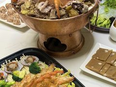-鑫渔港海鲜本地菜·山海关浑锅(东戴河店)