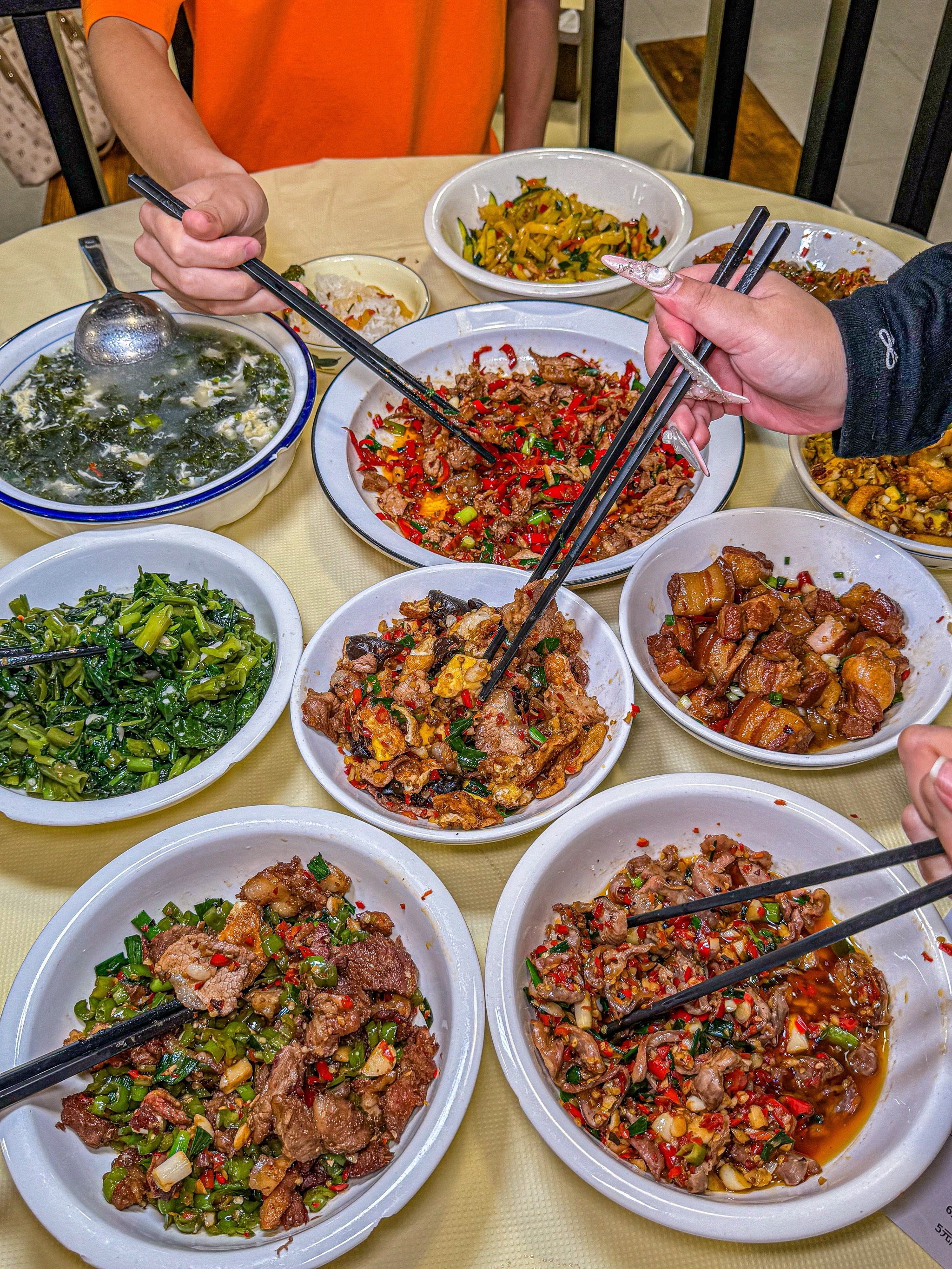 吃饭聚餐照片 真实图片