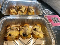 -必胜客(宝杨路宅急送店)