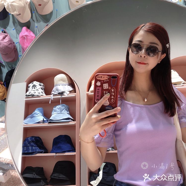 新开的饰品集合店，满99元5折哦