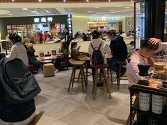 大堂-星巴克臻选(广州太古汇店)