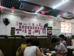 -阿波潮汕牛肉火锅·汤粉面(拱北店)