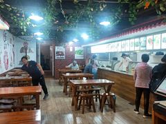 -小龙酒家(桂平路店)