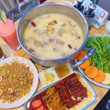 咕嘟嘟开吃正‮打宗‬边炉！一连喝了三碗~！