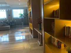 -上海外滩老码头亚朵酒店
