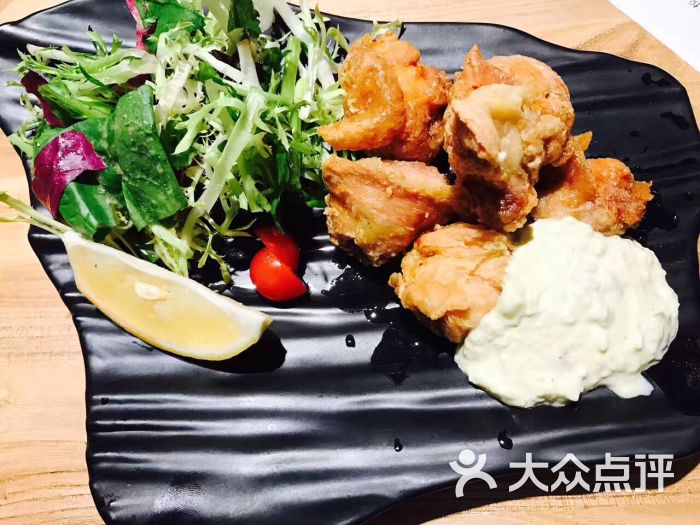 塔塔酱配醋味炸鸡