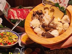 -楠小云·云南鲜菌·鲜牛自助火锅(九眼桥店)