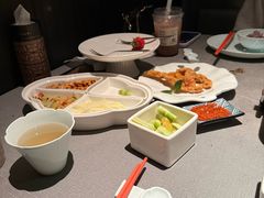 -左庭右院鲜牛肉火锅黑金店(陆家嘴中心店)