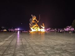 -巴陵广场