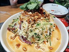 -山河屯铁锅炖·非遗东北菜(南山店)