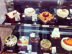 面包甜点陈列柜-好利来(新宜白店)