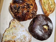-Dough&Joe团憩(瑞虹天地月亮湾店)