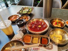 -草家酱蟹炭火烤肉店(珲春南路二店)